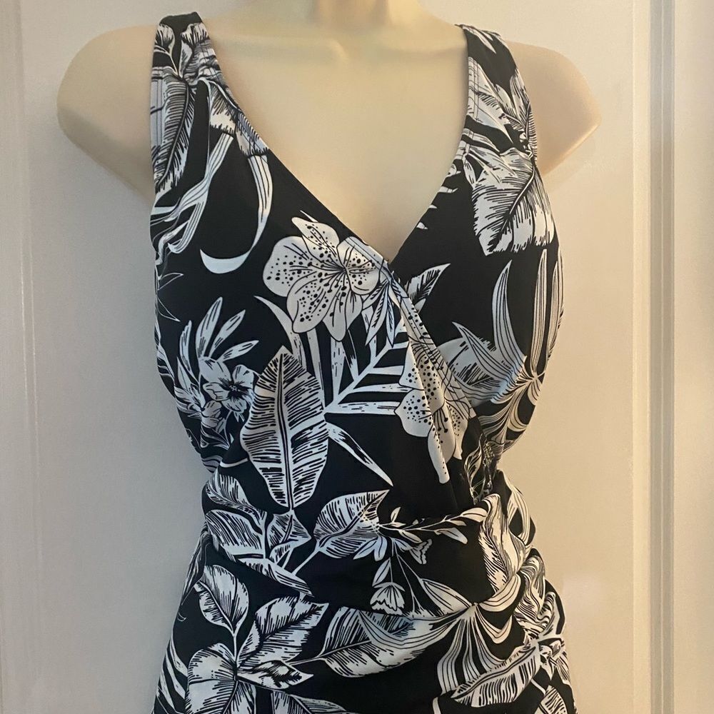New Denim & Co Beach Wrap front Swim Dress Sz 16 Black Tropical - Picture 3 of 8